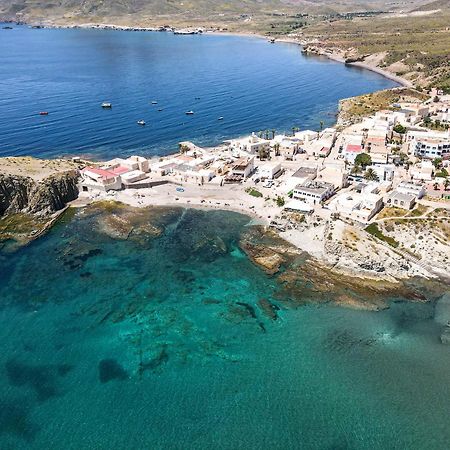 El Velero La Isleta Junto Al Mar Buceo Parking La Isleta del Moro Exterior foto