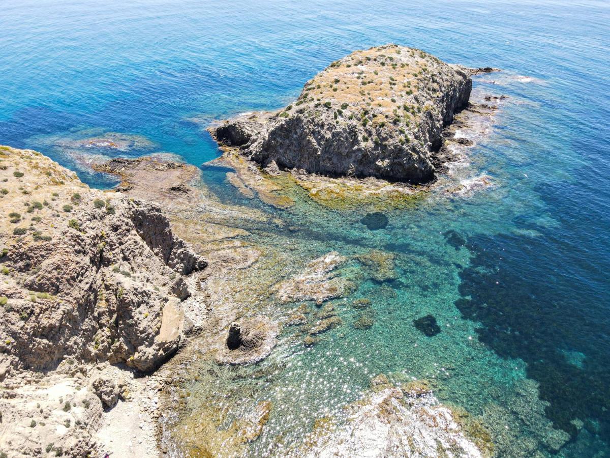 El Velero La Isleta Junto Al Mar Buceo Parking La Isleta del Moro Exterior foto